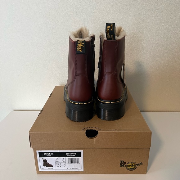 Dr Martens JADON FAUX FUR LINED PLATFORM BOOTS- NO BOX - Picture 7 of 11